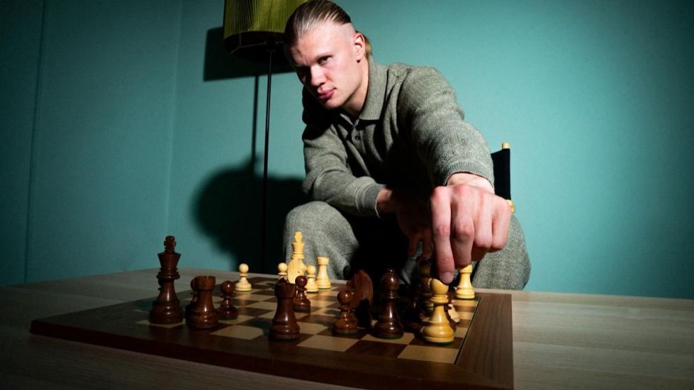 How football stars Haaland and Salah are fuelling chess boom