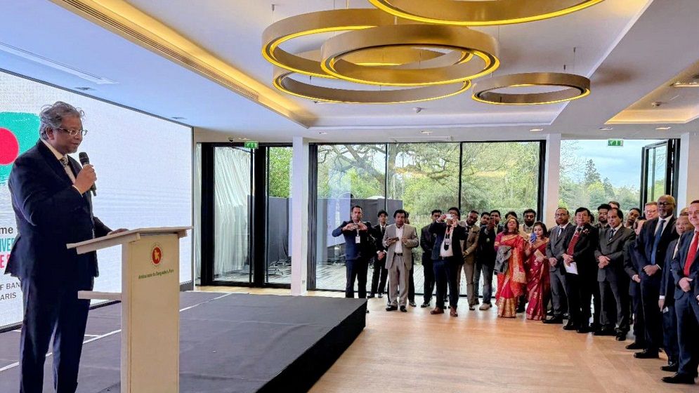 Independence Day reception held in Paris