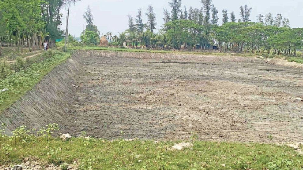 Topsoil removal from govt land continues unabated in Lakshmipur