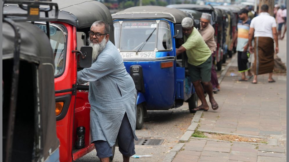 Sri Lanka struggles to avert economic collapse over Mideast war