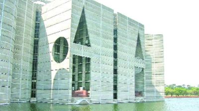 Default loans hit Tk5.45 lakh crore; MPs owe Tk11,117cr