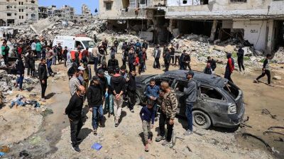 Israeli airstrike kills at least 10 near Gaza school as ceasefire strains