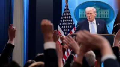 Trump threatens jail for reporter who revealed Iran airman rescue