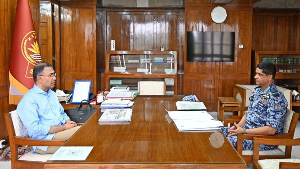 Air chief calls on PM
