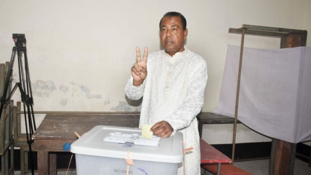 BNP candidate Badsha leads by more than double votes in Bogura