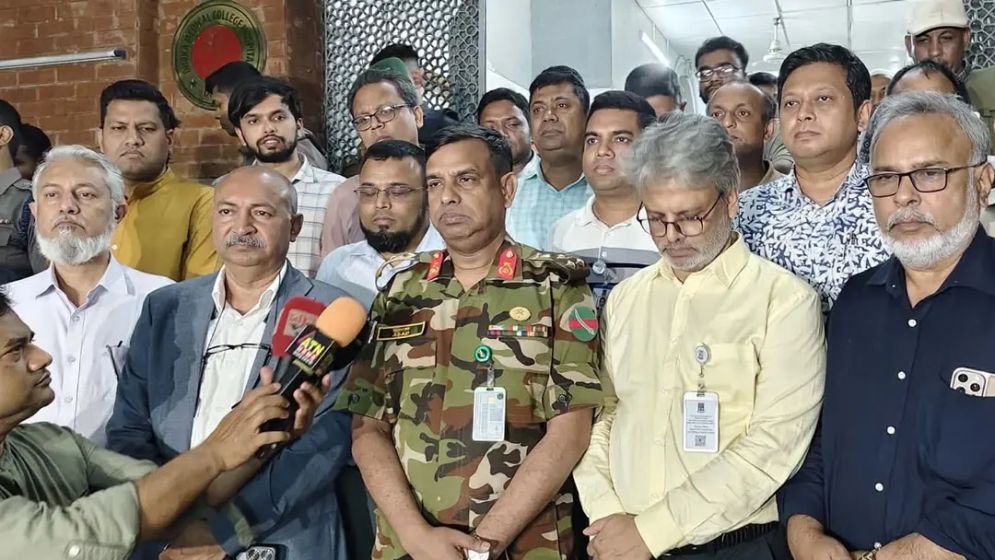Probe body formed after clash at Dhaka Medical, emergency services resume