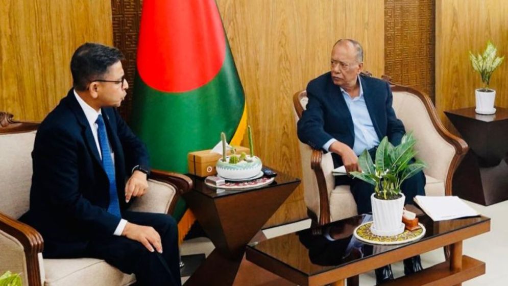 Indian envoy calls on environment minister