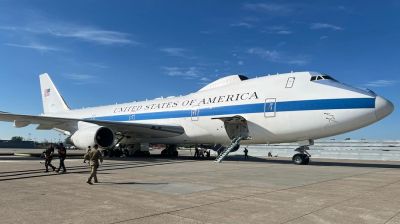 Aircraft that can fly 7 days nonstop, survive nuclear attacks