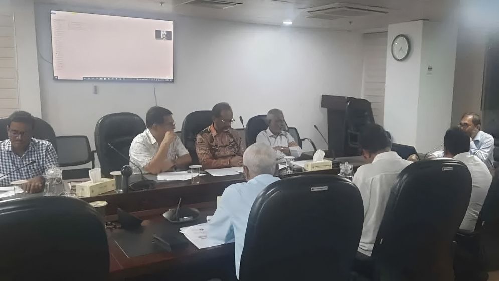 Transport owners, BRTA sit to review fare hike