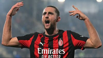 Rabiot fires AC Milan to verge of Champions League return