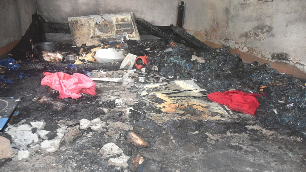 Fire from gas cylinder leak leaves couple dead in Dinajpur