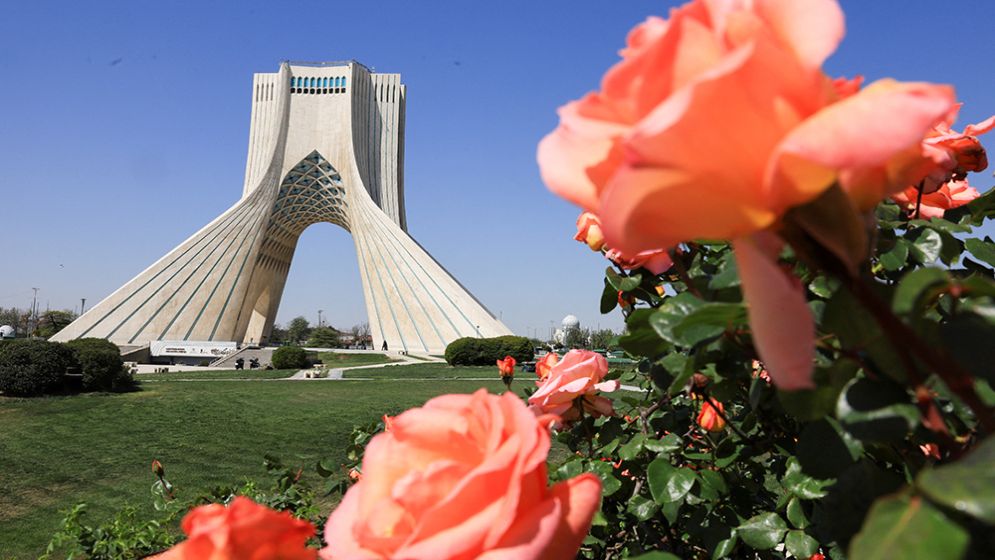 US, Iran warn ready for war as talks in limbo