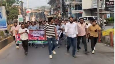 Banned Chhatra League stages flash marches in Dhaka, Ctg