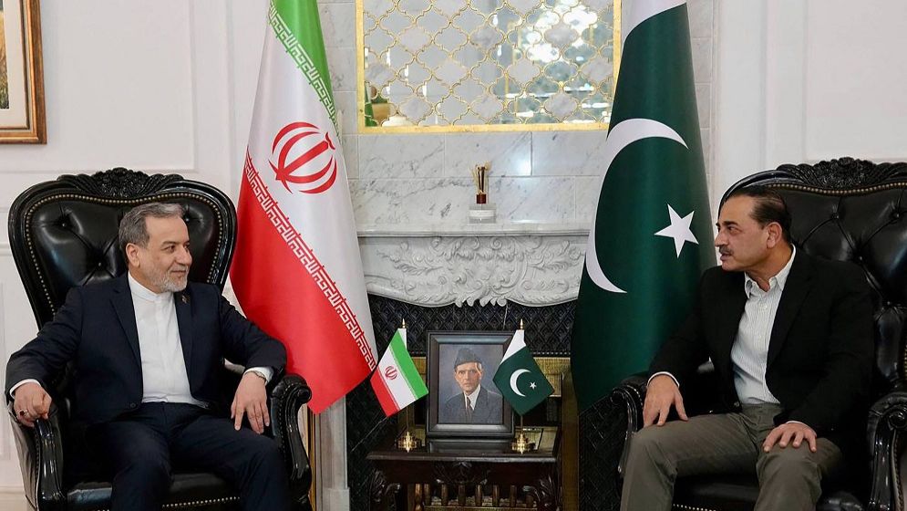 Iran FM leaves Pakistan before planned visit by US envoys