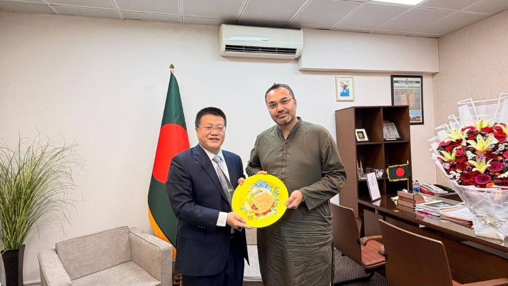Chinese Ambassador meets PM’s Adviser Mahdi Amin