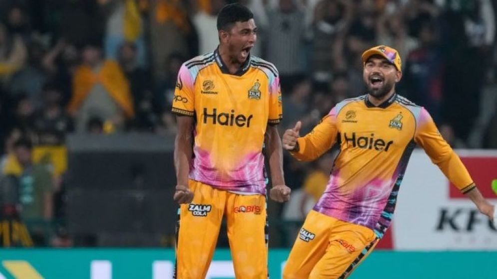 Nahid shines in PSL final, dismisses Maxwell for golden duck