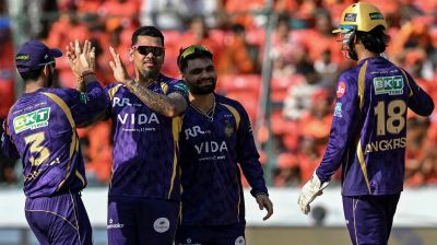 Chakravarthy, Narine help Kolkata stay alive
