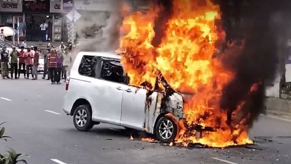 Microbus catches fire in capital