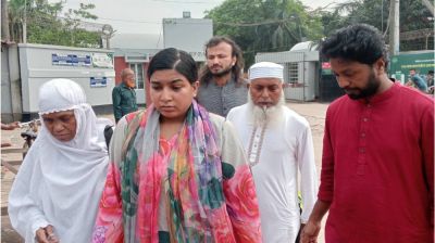 Emi walks out of jail in case over playing 7 March speech