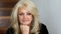 Bonnie Tyler in induced coma after emergency surgery