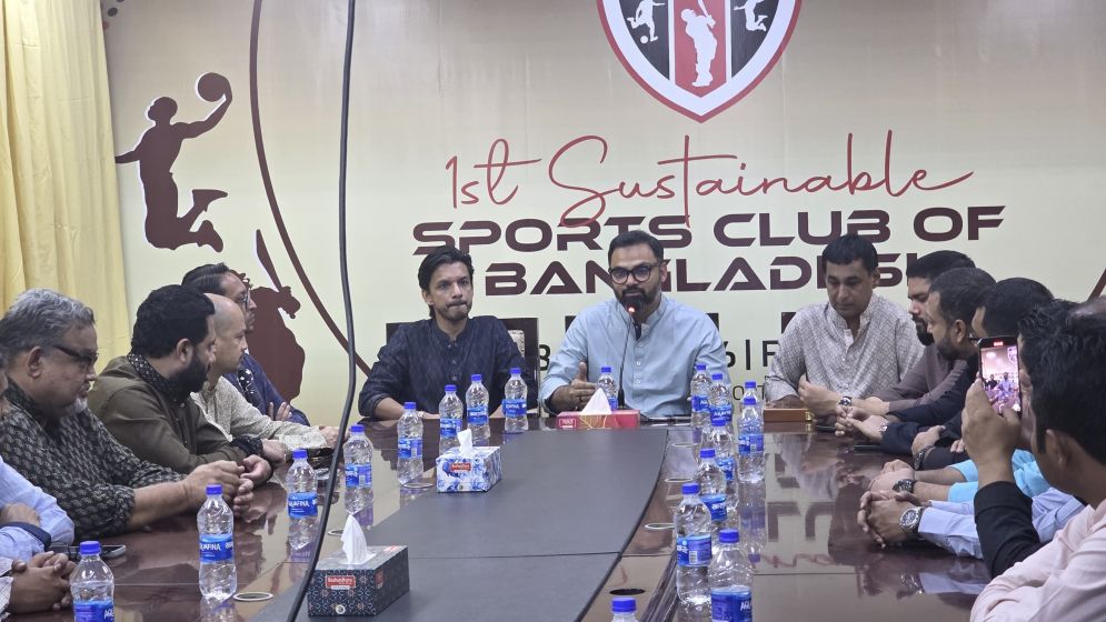 Aminul visits Dhanmondi Sports Club, urges to develop Bangladesh’s first sustainable sports club