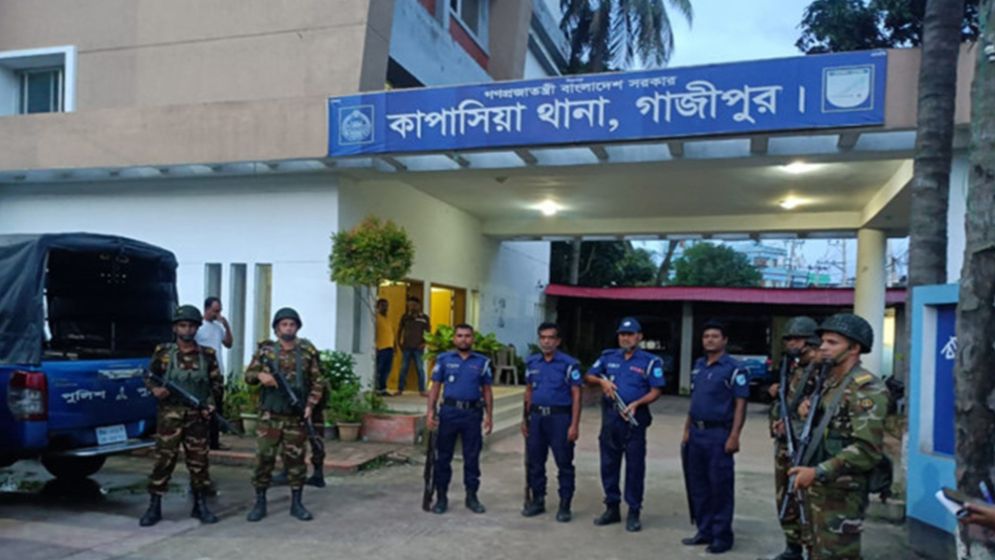 Five members of a family stabbed dead in Kapasia
