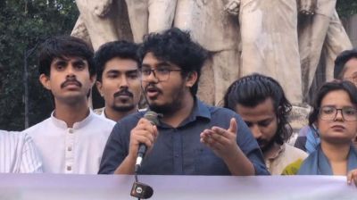 Chhatra Shakti protests measles deaths, border killings