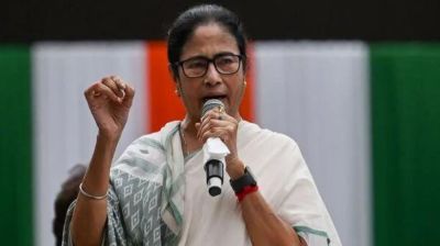 ‘Be brave and strong’: Mamata’s message through poetry after defeat