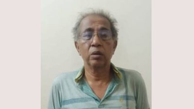 Ex-DG of foreign ministry held at Lalmonirhat border
