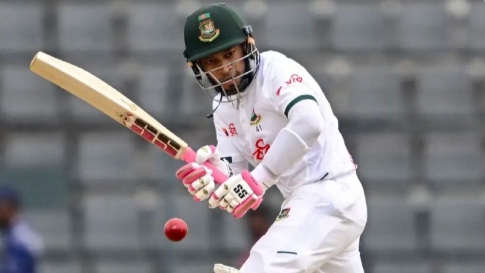 Mushfiq surpasses Mominul with 14th Test ton, Tigers build massive lead