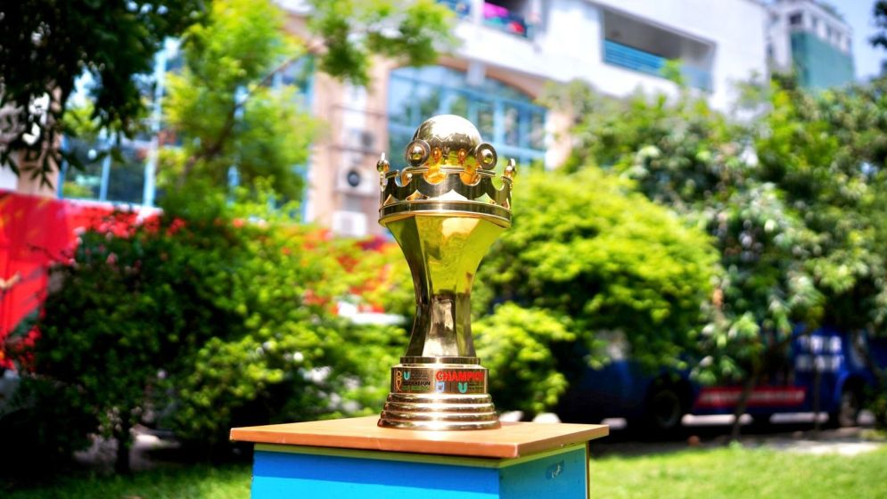 Kings chase historic treble after off-field drama