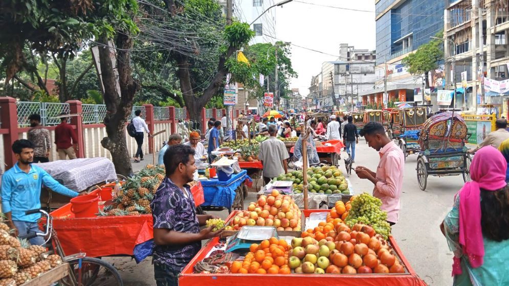 Bogura footpath chaos deepens amid blame game between authorities