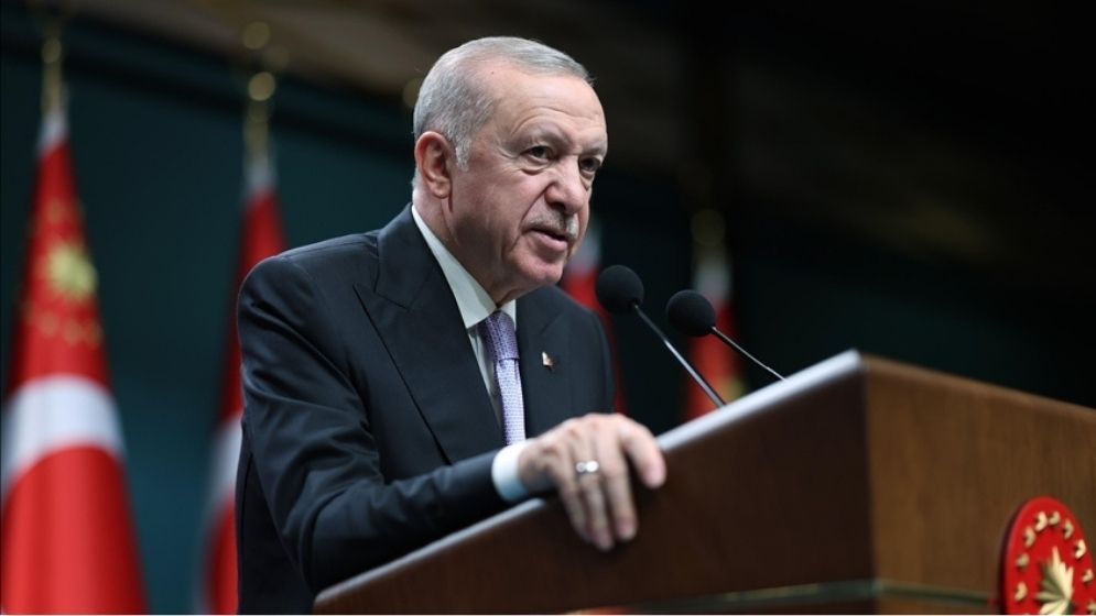 Turkey's Erdogan shuts liberal Istanbul university
