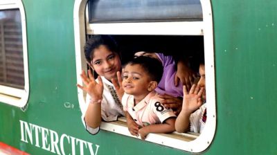 Eid travel begins as people leave Dhaka in festive spirit