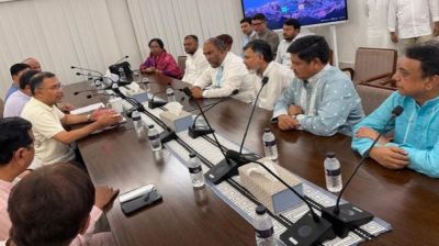 PM gives Eid bonus to sanitation workers