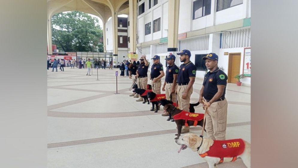 DMP deploys K9 unit at Kamalapur Railway Station to ensure safe Eid travel