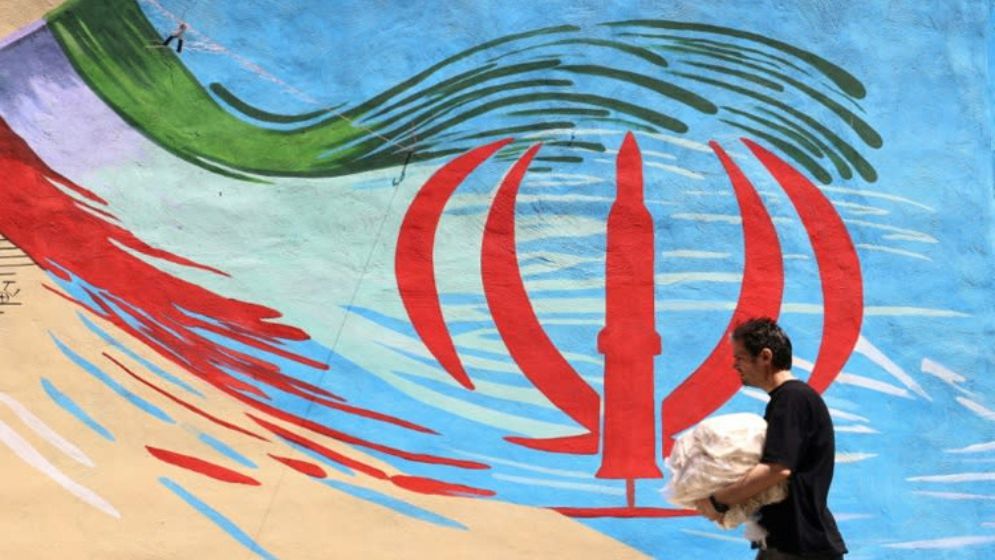 Asia stocks, oil prices mixed on US-Iran deal uncertainty