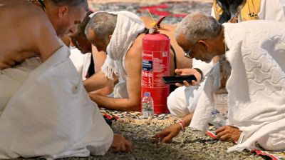 Pilgrims to perform symbolic stoning of Devil today