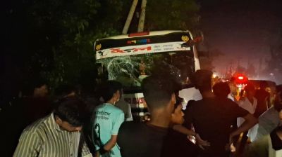 3 killed, 30 injured as bus, leguna collide in Chattogram