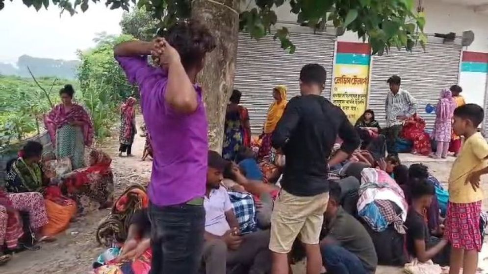BSF hands over more than 100 'illegal Bangladeshis' to BGB