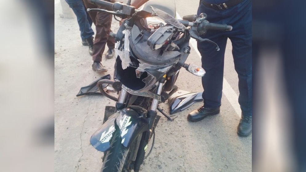 Two motorcyclists killed after being run over by truck in Singra