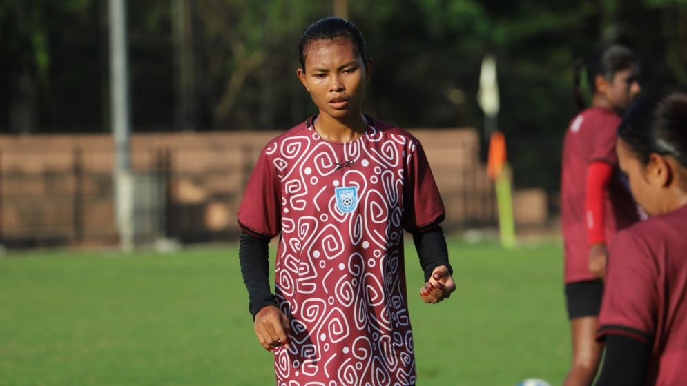 A daughter’s grief, a team’s pain