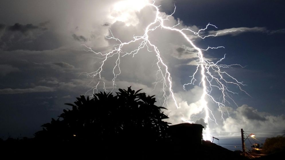 Six killed in lightning strikes in C'nawabganj