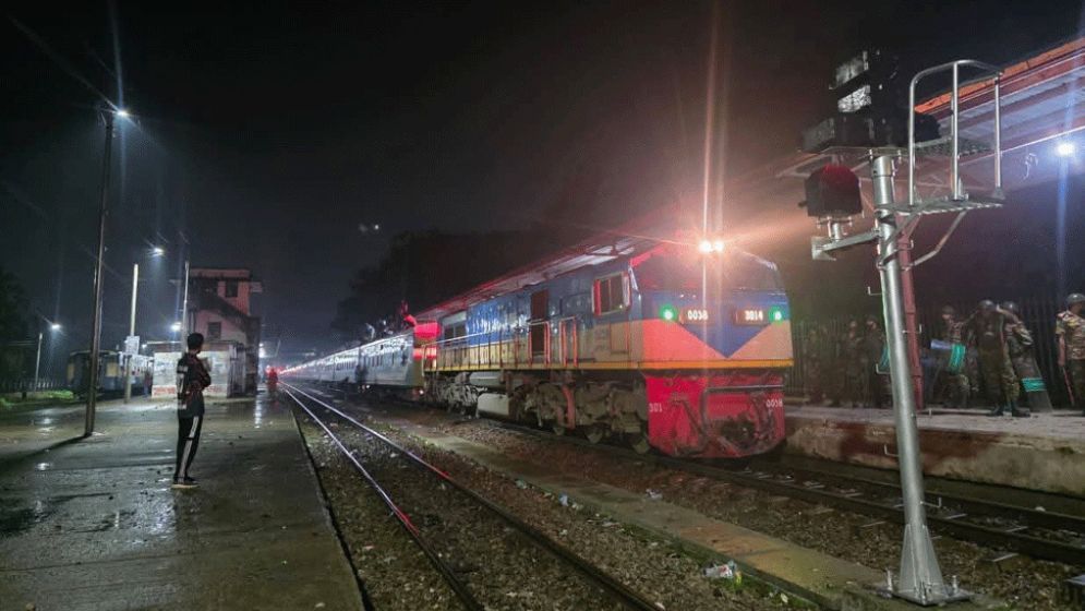 Clashes in Bhairab halt train services for six hours