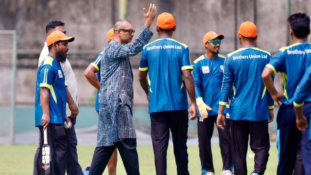 Unpaid players force Brothers boycott, hand Agrani walkover