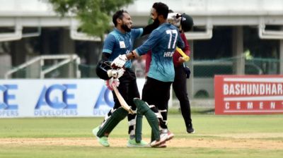 Ton-up Hridoy, Mushfiq headline rain-hit matchday