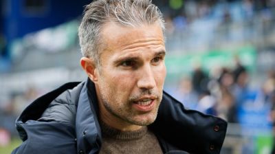 Feyenoord sack Van Persie after 'difficult season'