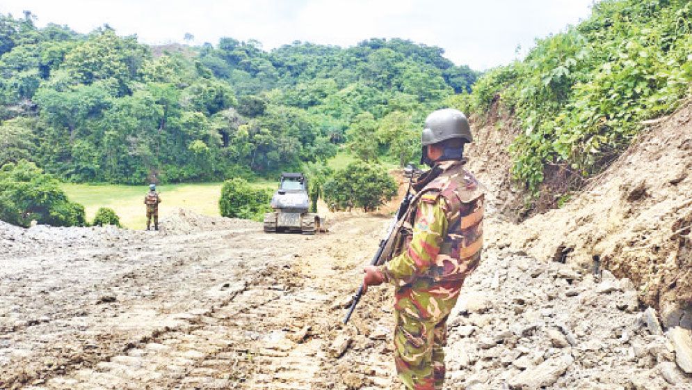 Army launches 10km road project in Jungle Salimpur
