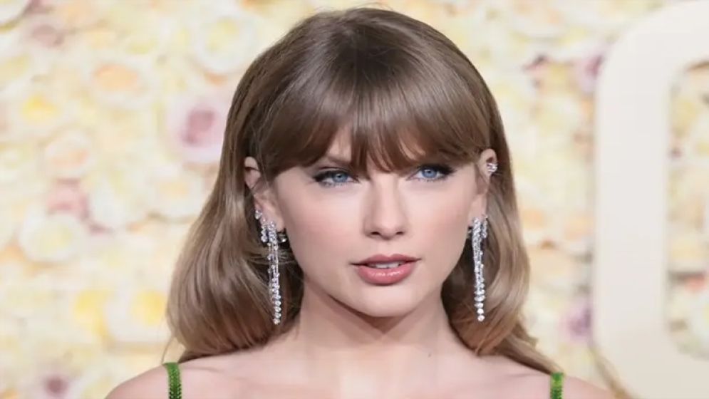 Taylor Swift becomes youngest woman in Songwriters Hall of Fame