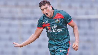 Taskin exploits ICC rule change to devastate Australia